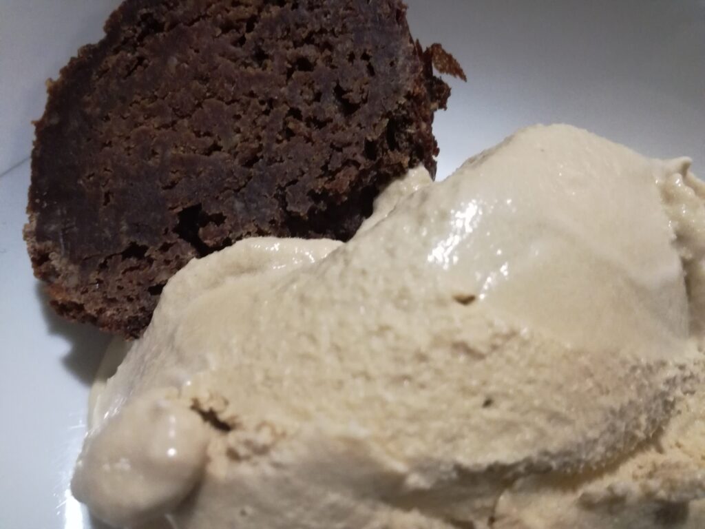 Pitlochrie Joe's deluxe ice cream with chocolate torte